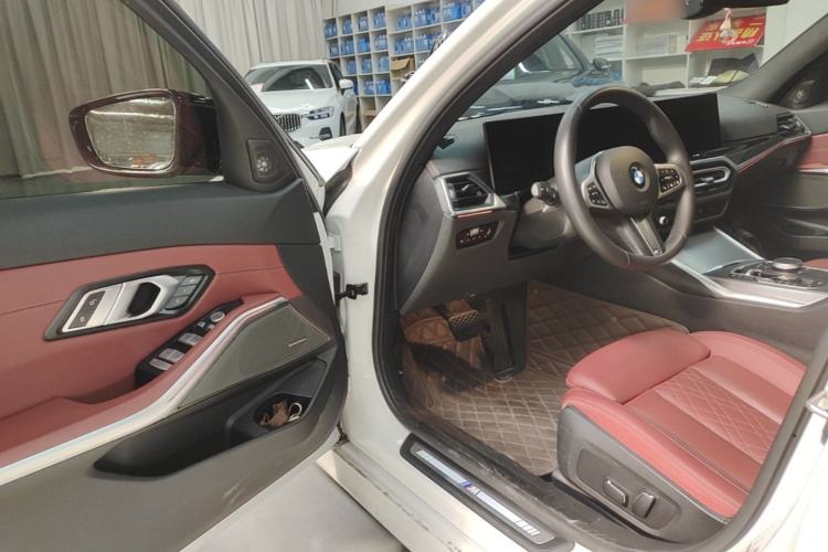 Used BMW 3 Series 2024 325i M Sport Night Edition Package Driver Seat