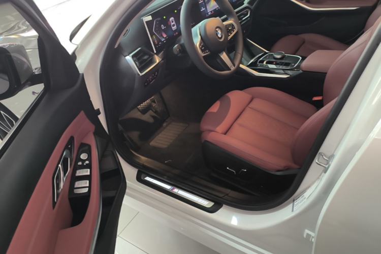 Used BMW 3 Series 2024 320Li M Sport Package Driver Seat