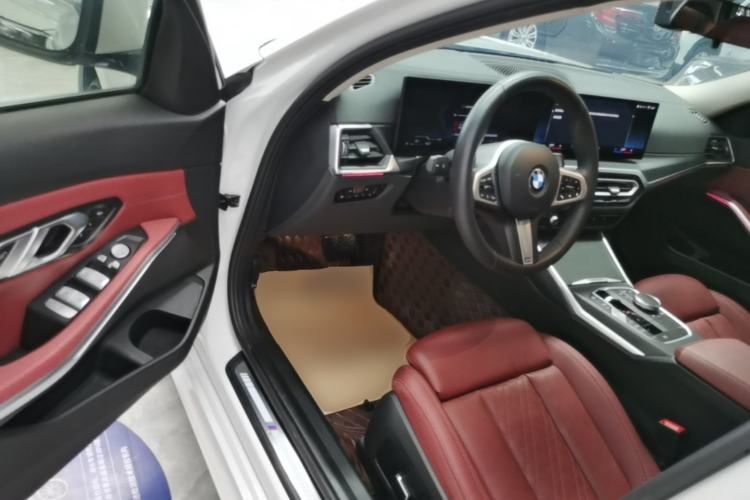 Used BMW 3 Series 2024 325i M Sport Package Driver Seat