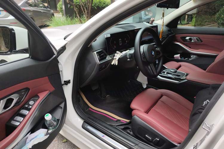 Used BMW 3 Series 2024 320Li M Sport Package Driver Seat