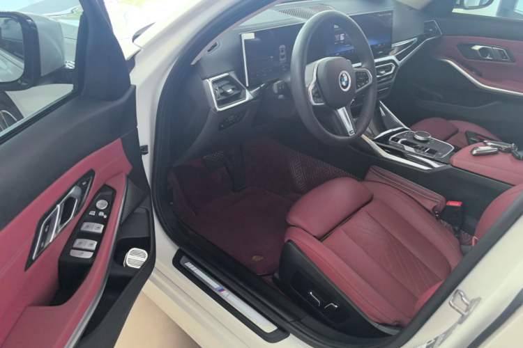 Used BMW 3 Series 2024 320Li M Sport Package Driver Seat