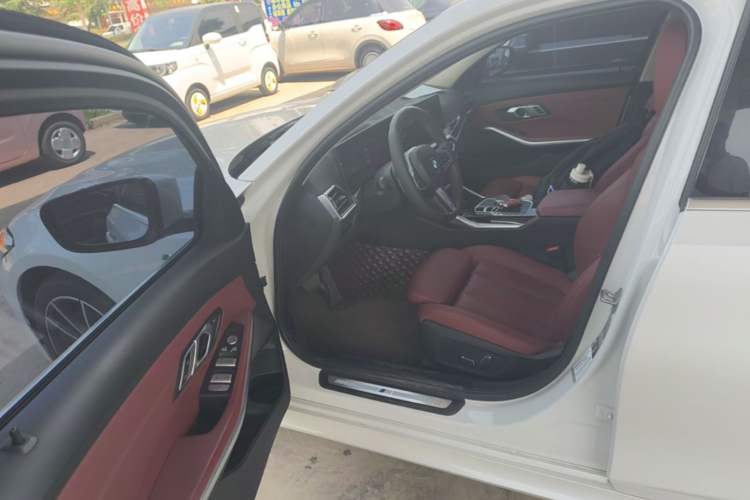 Used BMW 3 Series 2024 320Li M Sport Package Driver Seat