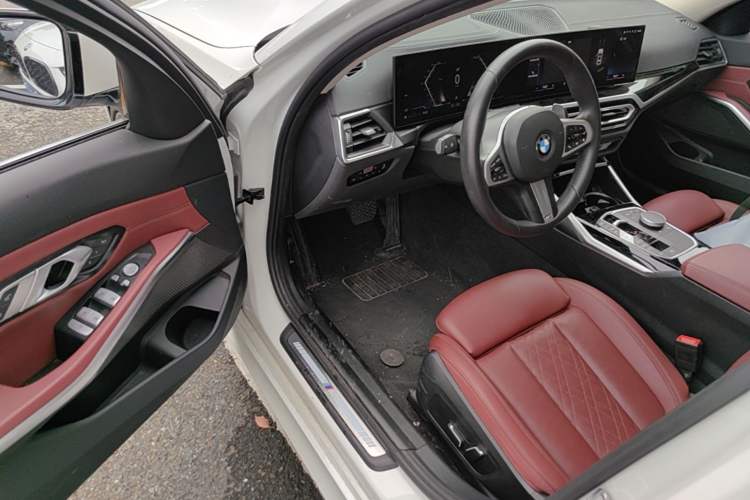Used BMW 3 Series 2024 320Li M Sport Package Driver Seat