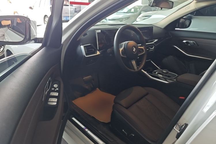 Used BMW 3 Series 2024 320Li M Sport Package Driver Seat