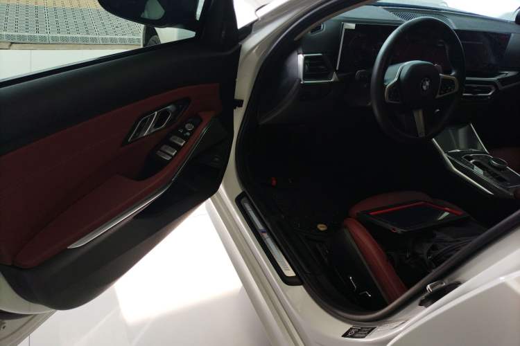 Used BMW 3 Series 2024 325Li M Sport Night Edition Package Driver Seat