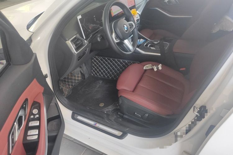 Used BMW 3 Series 2024 325i M Sport Package Driver Seat