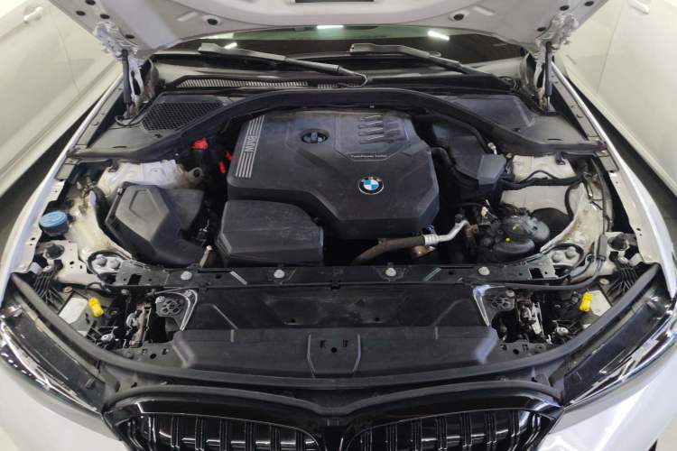 Used BMW 3 Series 2024 325i M Sport Package Engine Bay