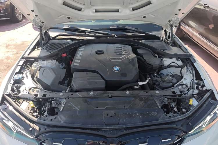 Used BMW 3 Series 2024 325i M Sport Night Edition Package Engine Bay