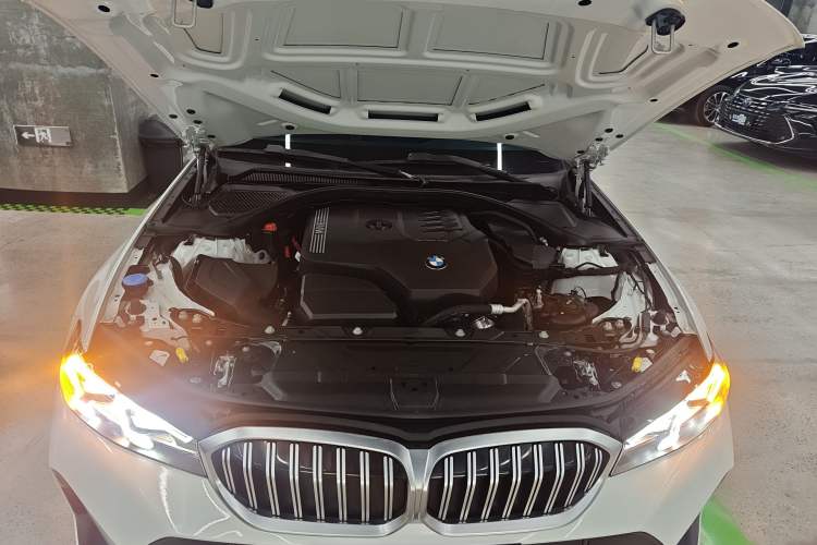 Used BMW 3 Series 2024 320Li M Sport Package Engine Bay