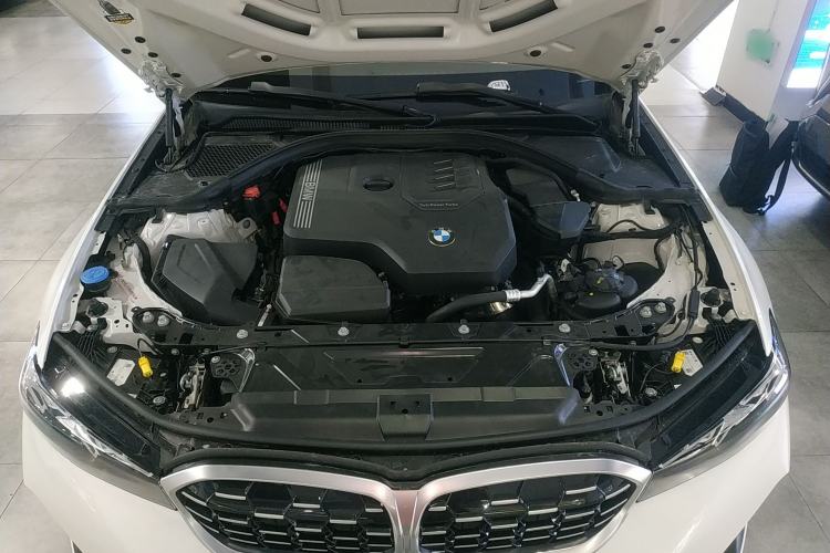Used BMW 3 Series 2024 325i M Sport Package Engine Bay