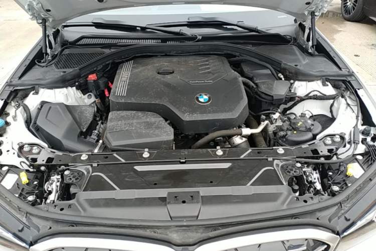 Used BMW 3 Series 2024 325i M Sport Package Engine Bay
