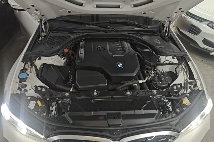 Used BMW 3 Series 2024 325i M Sport Package Engine Bay