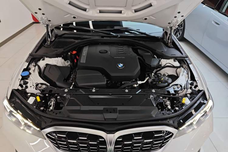Used BMW 3 Series 2024 325Li M Sport Package Engine Bay