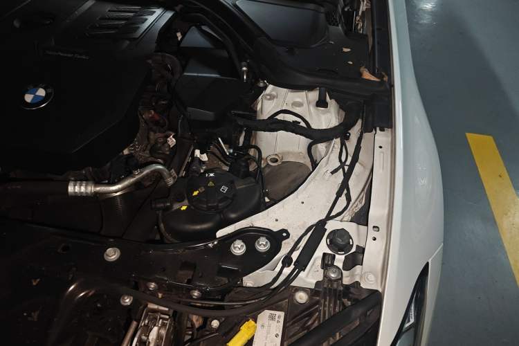 Used BMW 3 Series 2024 325Li M Sport Package Engine Bay Left