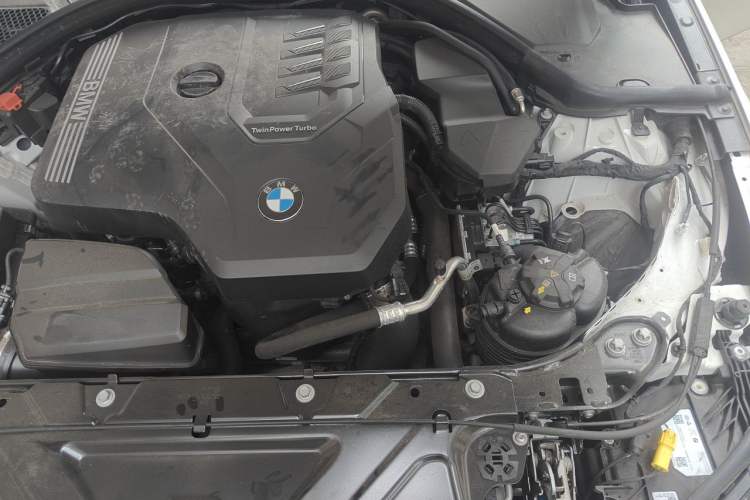Used BMW 3 Series 2024 325i M Sport Package Engine Bay Left