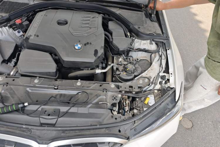 Used BMW 3 Series 2024 325i M Sport Package Engine Bay Left