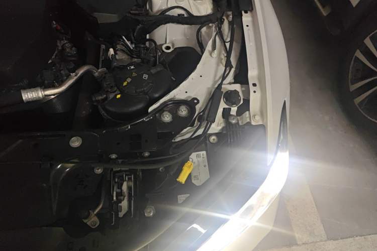 Used BMW 3 Series 2024 320Li M Sport Package Engine Bay Left