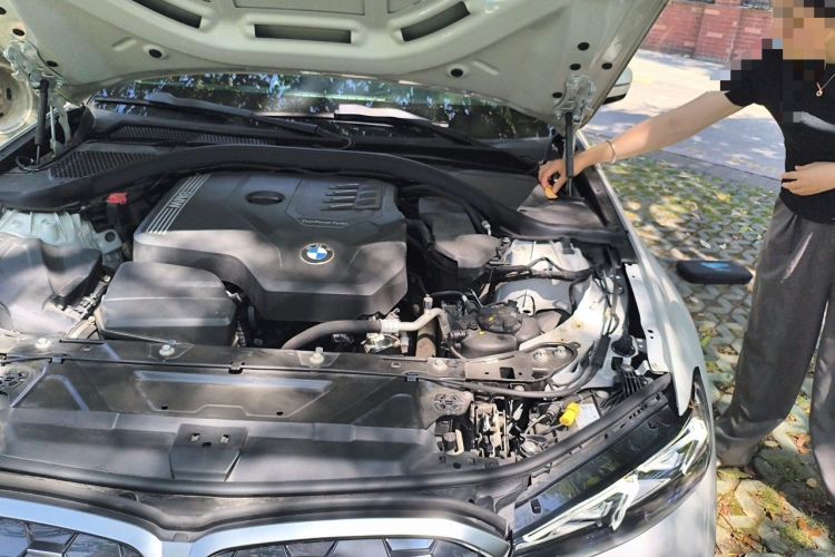 Used BMW 3 Series 2024 325i M Sport Package Engine Bay Left
