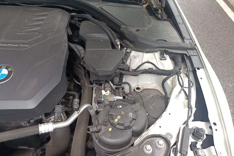 Used BMW 3 Series 2024 325Li M Sport Package Engine Bay Left