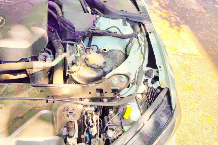 Used BMW 3 Series 2024 325Li M Sport Package Engine Bay Left