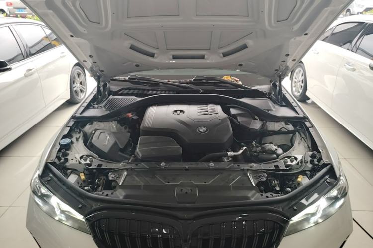 Used BMW 3 Series 2024 325i M Sport Night Edition Package Engine Bay
