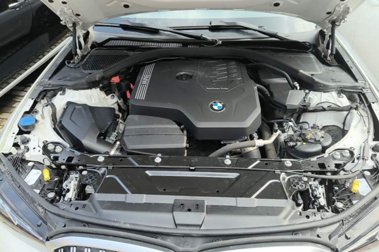 Used BMW 3 Series 2024 320i M Sport Package Engine Bay