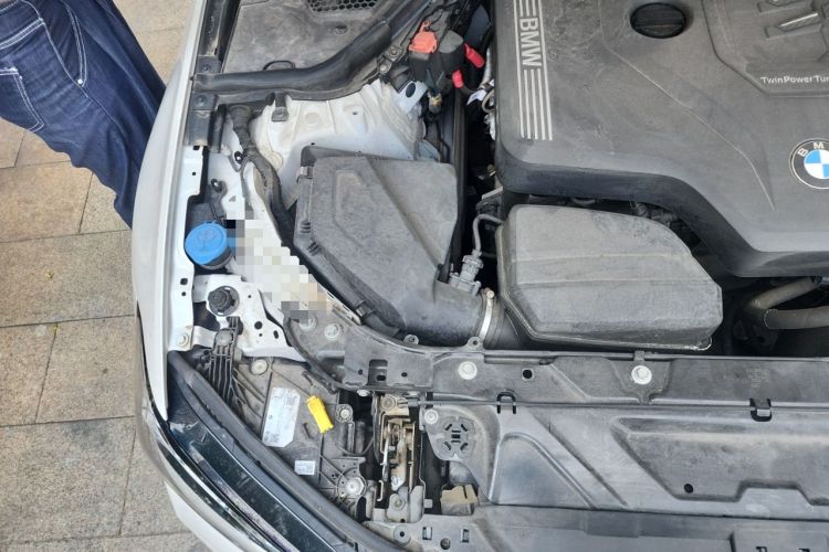 Used BMW 3 Series 2024 325i M Sport Package Engine Bay Right