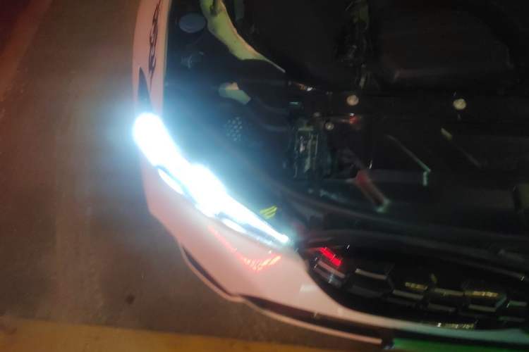 Used BMW 3 Series 2024 330i M Sport Night Edition Package Engine Bay Right