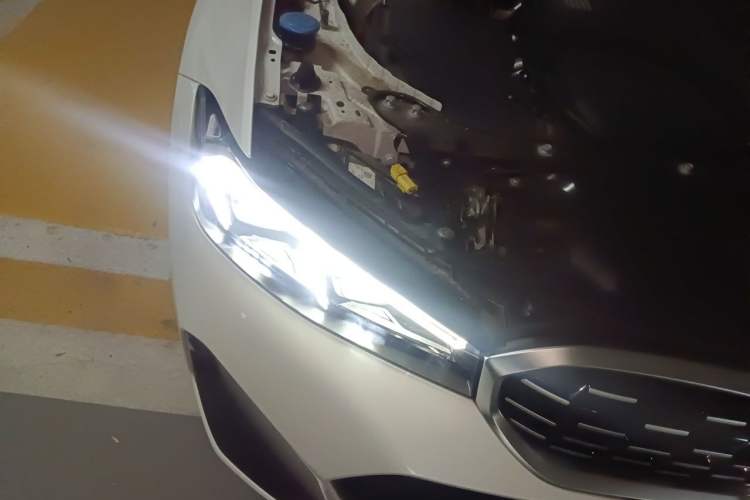 Used BMW 3 Series 2024 325Li M Sport Package Engine Bay Right