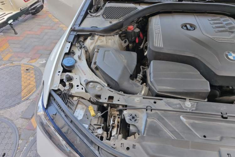 Used BMW 3 Series 2024 325Li M Sport Package Engine Bay Right