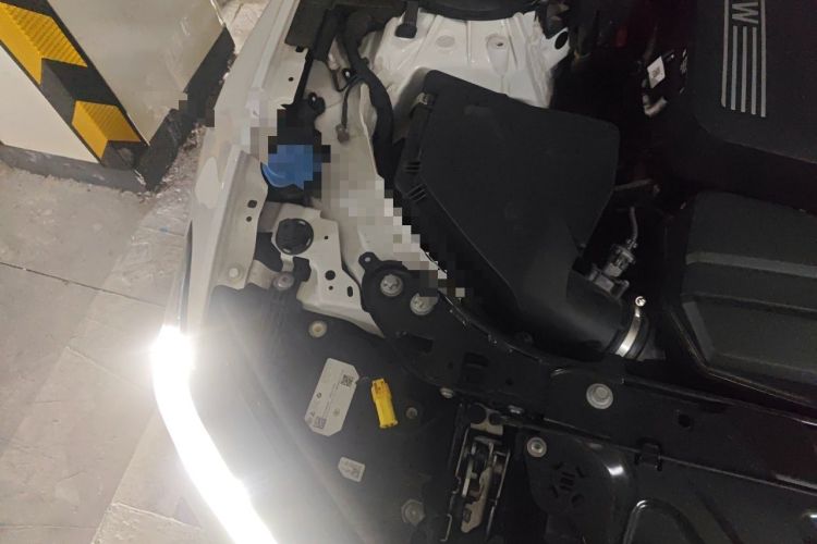 Used BMW 3 Series 2024 320Li M Sport Package Engine Bay Right