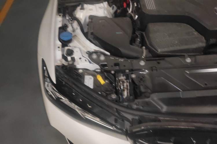 Used BMW 3 Series 2024 325Li M Sport Night Edition Package Engine Bay Right