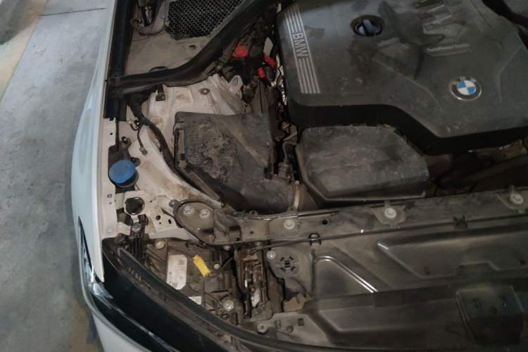 Used BMW 3 Series 2024 325Li M Sport Package Engine Bay Right