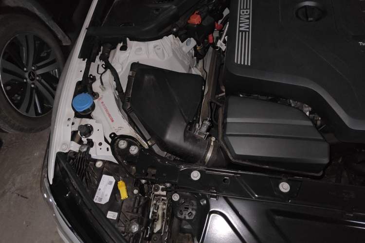 Used BMW 3 Series 2024 325Li M Sport Package Engine Bay Right
