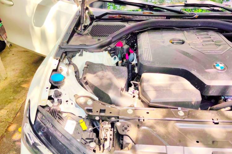 Used BMW 3 Series 2024 325Li M Sport Package Engine Bay Right