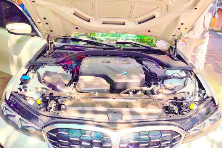 Used BMW 3 Series 2024 325Li M Sport Package Engine Bay