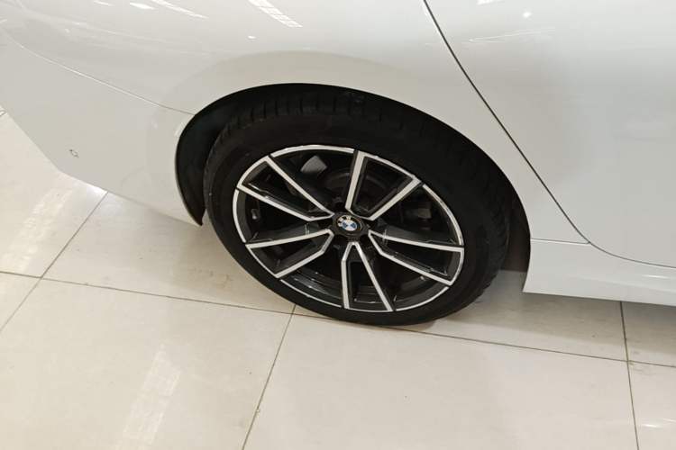 Used BMW 3 Series 2024 325Li M Sport Package Exterior 2