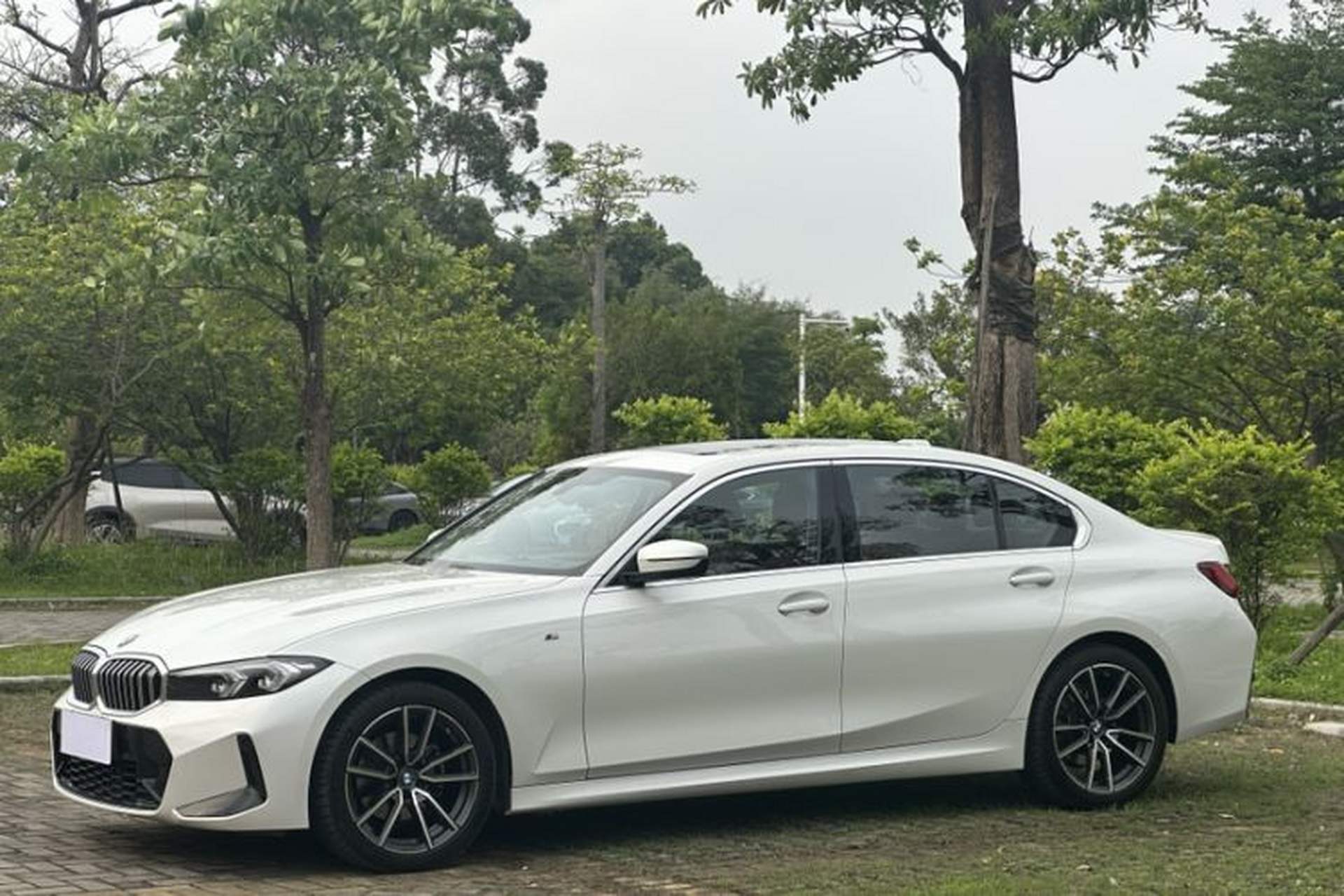 Used BMW 3 Series 2024 320Li M Sport Package Exterior 2