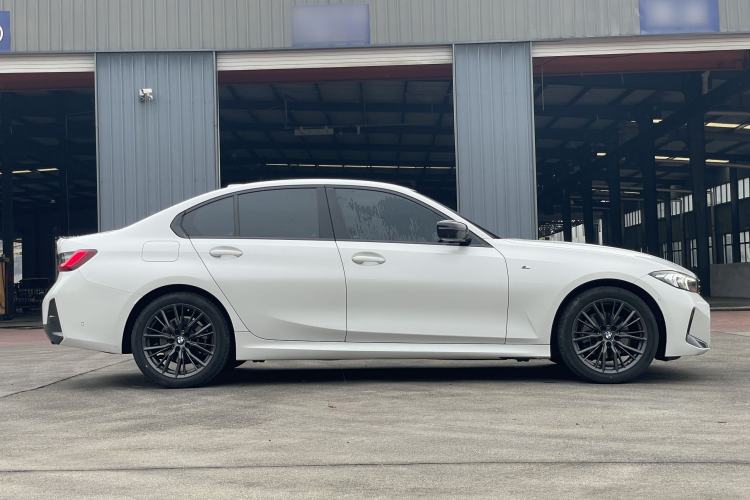 Used BMW 3 Series 2024 325i M Sport Night Edition Package Exterior 2