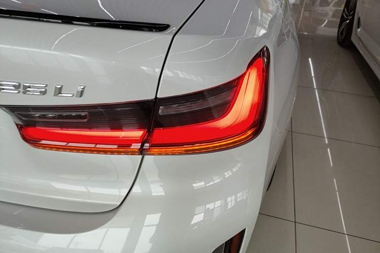 Used BMW 3 Series 2024 325Li M Sport Night Edition Package Exterior 3