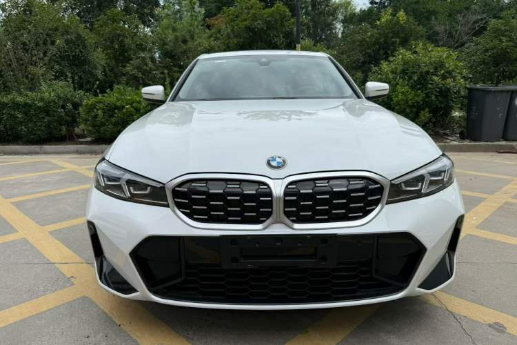 Used BMW 3 Series 2024 325i M Sport Package Exterior 3