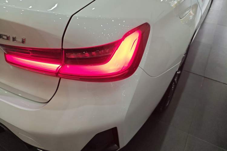Used BMW 3 Series 2024 320Li M Sport Package Exterior 3