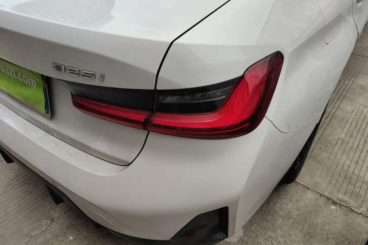 Used BMW 3 Series 2024 325i M Sport Package Exterior 3