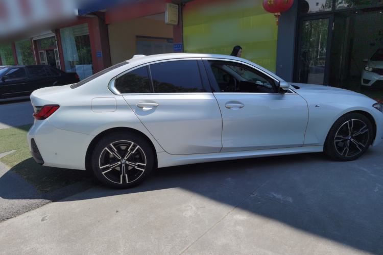 Used BMW 3 Series 2024 325i M Sport Package Exterior 3
