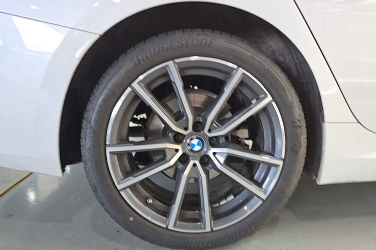 Used BMW 3 Series 2024 325Li M Sport Package Exterior 3