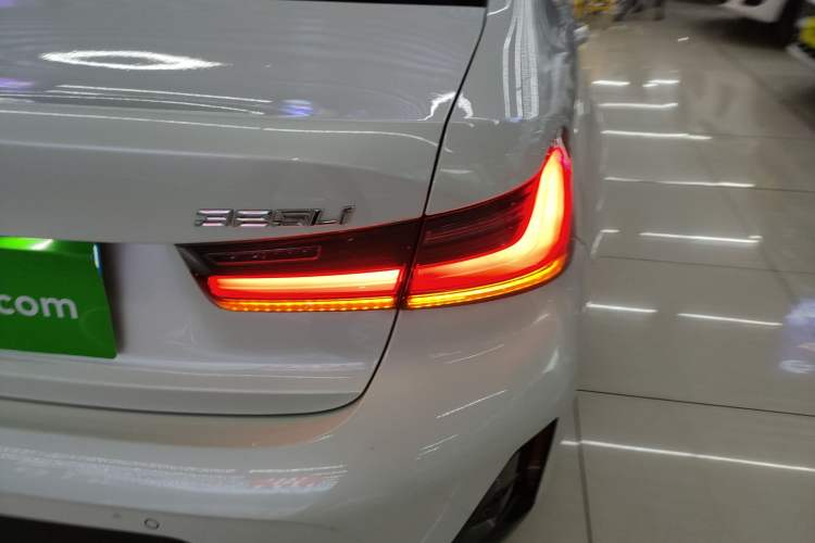 Used BMW 3 Series 2024 325Li M Sport Package Exterior 3