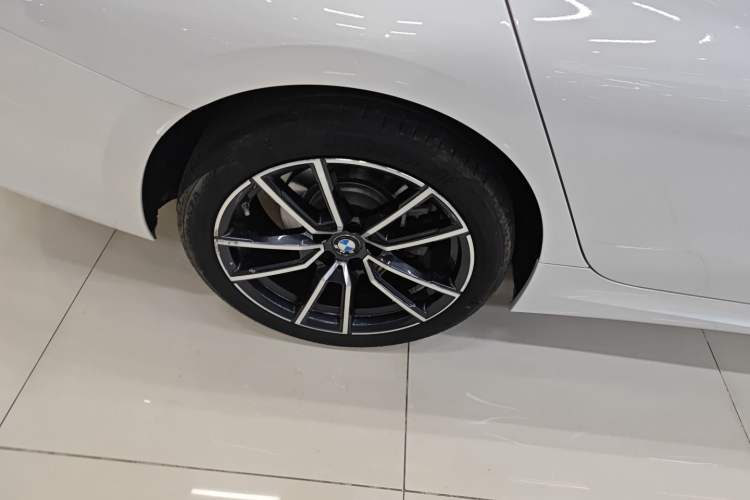 Used BMW 3 Series 2024 325Li M Sport Package Exterior 3