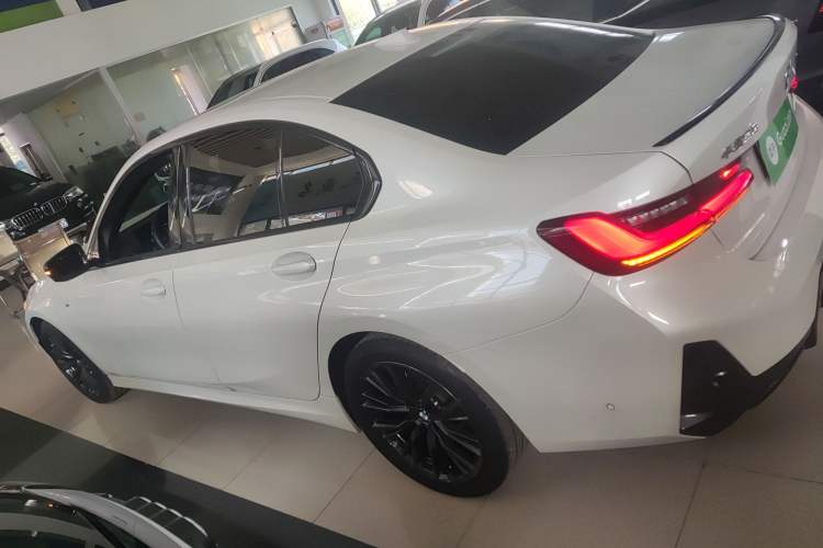 Used BMW 3 Series 2024 325i M Sport Night Edition Package Exterior 3