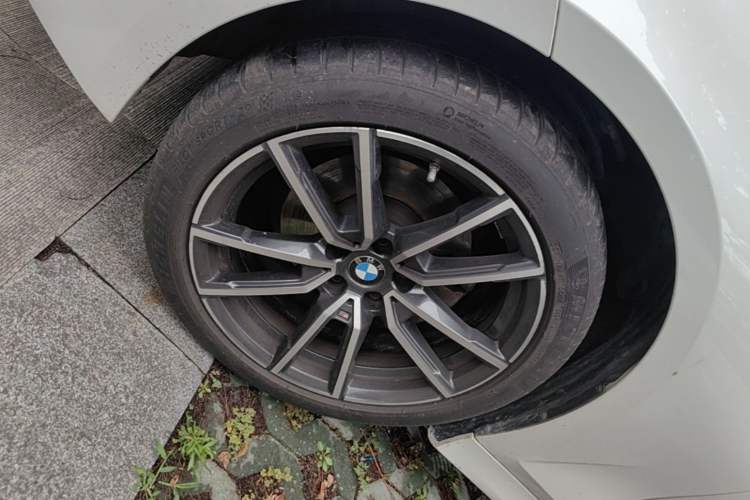 Used BMW 3 Series 2024 320Li M Sport Package Exterior 4