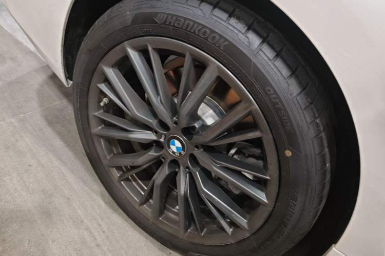 Used BMW 3 Series 2024 330i M Sport Night Edition Package Exterior 4